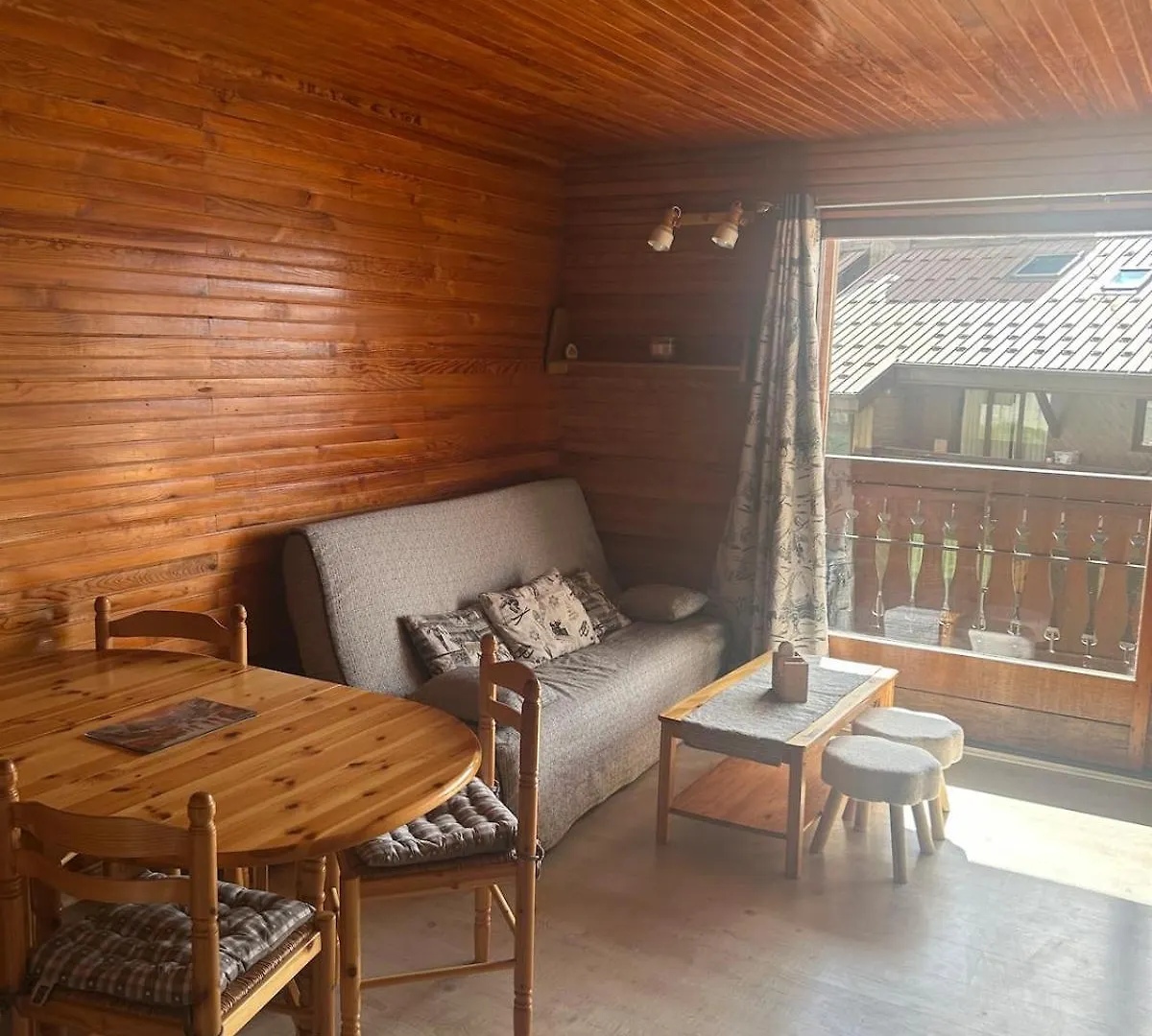 Araches-la-Frasse Cozy Apartment